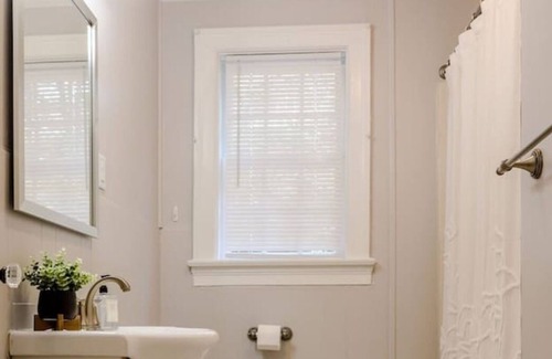 Milledgeville Apartment | Elegant 2 Bedroom Apartment in Downtown Milledgeville