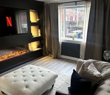 Salford House | Luxury 2-BR house AO arena & City & Old Trafford