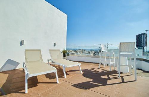 Swieqi Apartment | Stylish 2 BR Penthouse with Pool Near Paceville