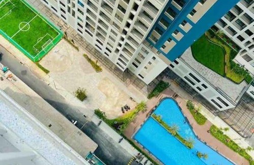 Di An Apartment | Elegant 2 King Bed Retreat with Pool in Di An City