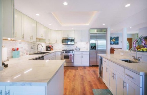 Wailua House Lots Apartment | Oceanfront Condo with Pool & Hot Tub - Rated 9/10 by Guests