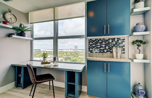Coconut Grove Apartment | Elegant 2-Story Penthouse in Coconut Grove with Ocean View