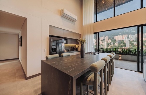 Alejandria Apartment | Luxury 2490 sqft Duplex with unbeatable city view with pool and gym