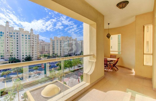 Palm Jumeirah Apartment | Elegant 2B Apartment at Royal Club Palm Jumeirah, Rated 10/10