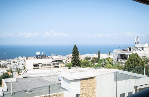 Naqqache House | Elegant 2BD Apartment with Breathtaking Sea Views & Breakfast
