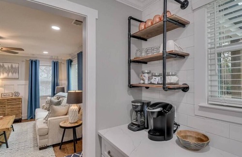 Augusta House | Pet Friendly 2bd Home with Ocean Views in Augusta