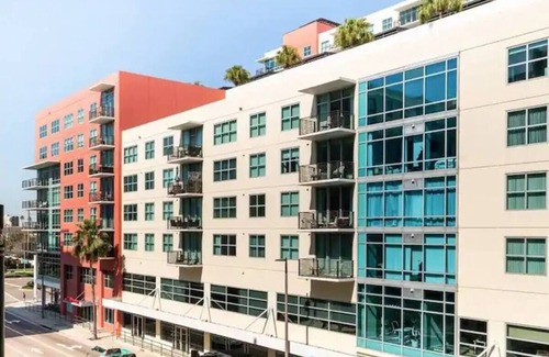 Channel District Apartment | luxury-2BD-IN Channelside tampa-3BED