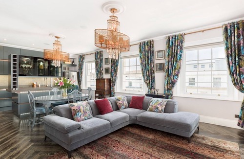 Leamington Spa Apartment | Luxury 2Bed In The Heart Of Leamington w/Parking | Pass the Keys