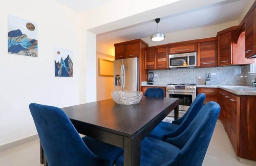 San Cristobal Apartment | LUXURY 2BR/2BA APT W. A|C Garage & ROOF TOP