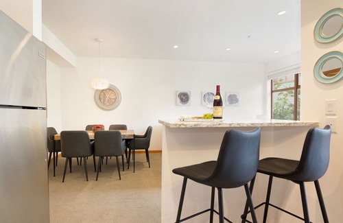 Whistler Cay Heights House | Top-Rated 2BR Townhouse with Pool & Hot Tub Retreat