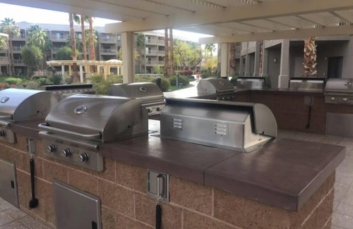 Terra Lago Condo | Modern 2BR Condo Near Music Fests with Ocean View