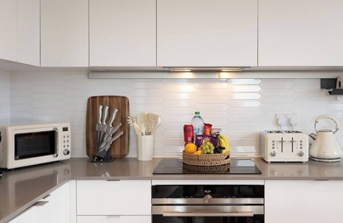 Wembley Park Apartment | Luxury 3-Bed Apt in Wembley Park