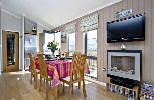 Salcombe Ski Chalet | Oceanfront 3-Bed Lodge in Salcombe with Breathtaking Views