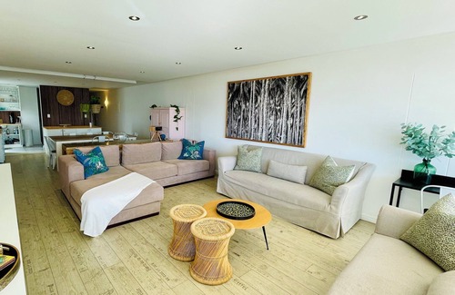 Plettenberg Bay Apartment | Luxury 3-Bed Sea-View Apartment in Plett: Ocean, Lagoon & City Vistas