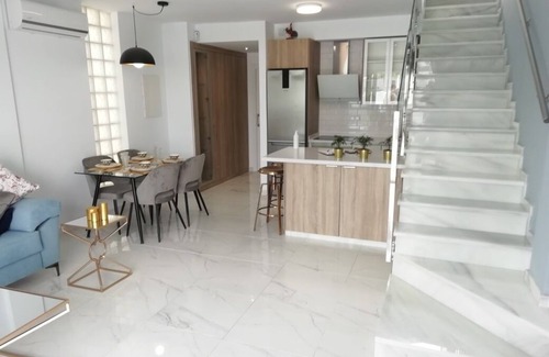 Los Alcazares Villa | Elegant 3-Bed Villa with Private Pool, Steps from Beach