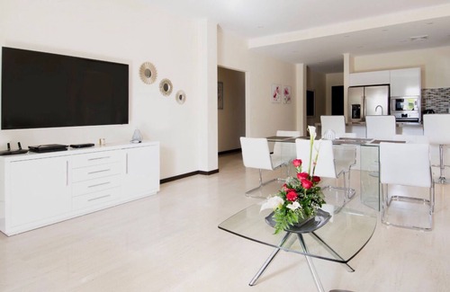 Oranjestad-West Condo | Guest Rated 9.8: Ocean View 3 Bedroom Condo at LeVent