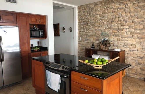 Jaco Condo | Exceptional Oceanfront 3-Bedroom Condo in Jaco Beach
