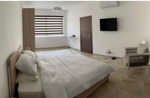 Sannat Apartment | Guest Rated 10/10: 3 Bedroom Apartment with Pool in Sannat