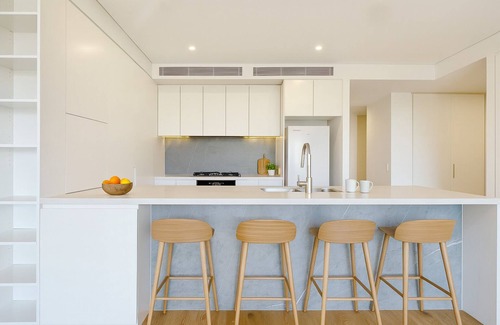 Lindfield Apartment | Luxury 3 Bedroom Apt - Central Location, Minutes from Station & Supermarkets