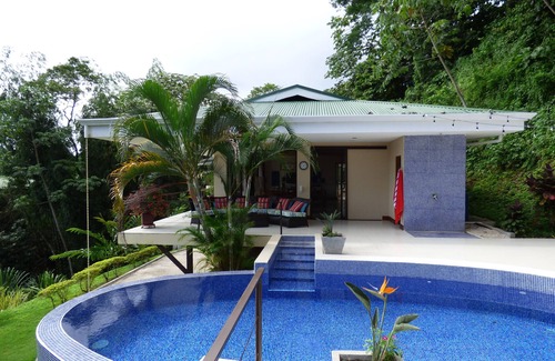 Manuel Antonio House | Elegant 3-Bedroom Retreat Near National Park, Rated 9.8