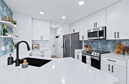 Tanglewood Forest Condo | Exceptional 3 Bedroom House with Pet-Friendly Backyard