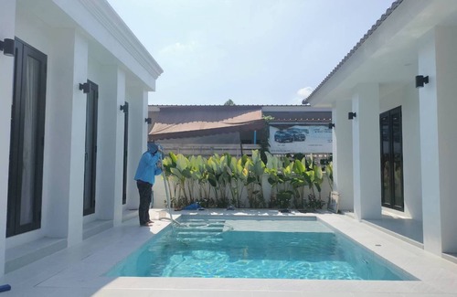 San Phak Wan House | Luxury 3-bedrooms family pool villa with AC and WiFi in good location Hangdong