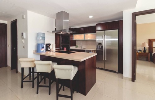 Puerto Juarez Condo | Ocean View Retreat: Condo Buena Vida at Mareazul Resort