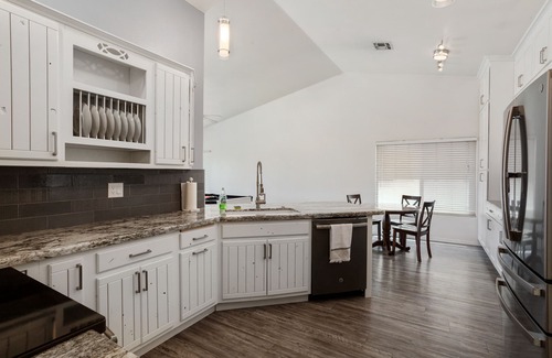 Suncliff House | Premier 3-Bedroom Home with Pool & BBQ Area, Rated 9.8