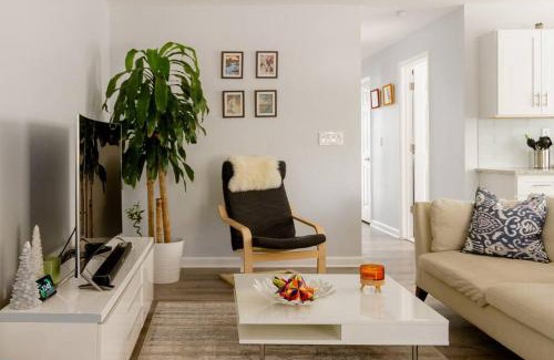 Wanskuck Apartment | Elegant 3BD Condo in the Heart of Providence