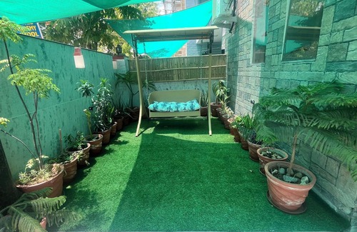 Shyam Nagar House | Modern 3BHK Near Metro with Spa, Kitchen & Projector
