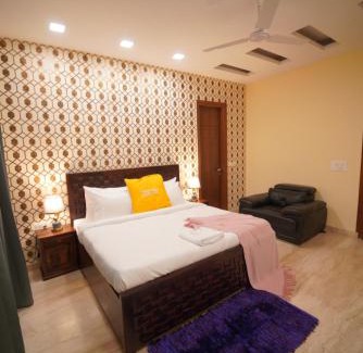 DLF Phase 5 Apartment | Elegant 3BHK Service Apartment Near Golf Course, Gurgaon
