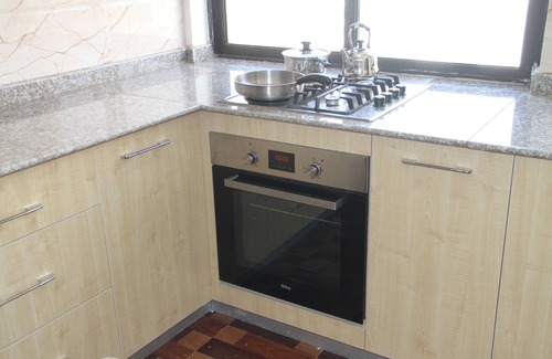 Yeka Condo | Elegant 3BR/3BA Apartment in Gated Community with Amenities