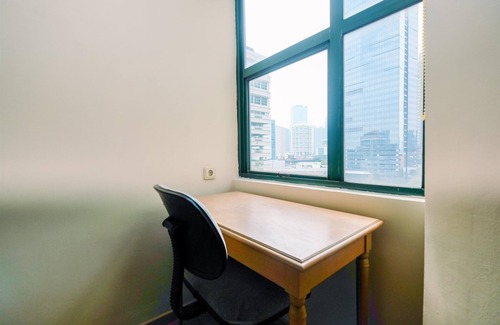 Semanggi Apartment | Elegant 3BR Apartment at Sudirman Tower with Pool Access