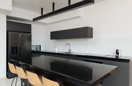 Kerem HaTeimanim Apartment | Oceanfront 3BR Retreat at Geula Beach by HolyGuest