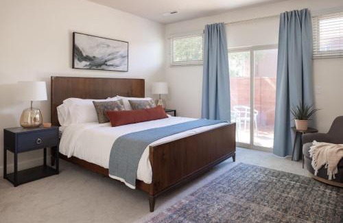 Kanab House | Pet-Friendly 3BR Retreat with Pool in Upscale Area
