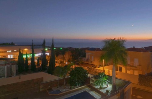 Puerto de Santiago House | Luxury 4 Bed Home: Pool & Sauna Paradise