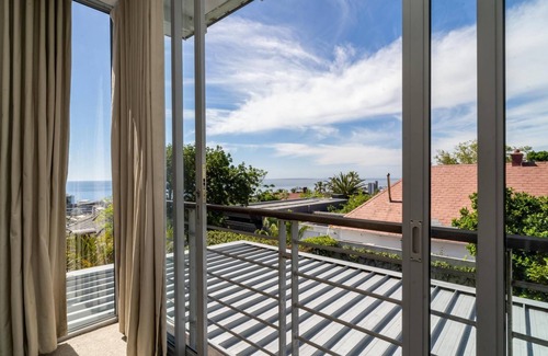 Fresnaye Villa | Luxury 4-Bed Fresnaye Villa, Atlantic Seaboard