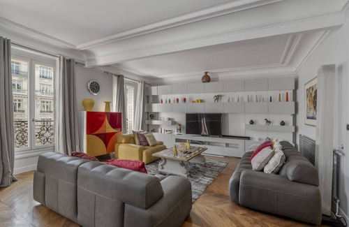 Chaillot Apartment | Luxury 4 Bed Residence - Next to Arc de Triomphe