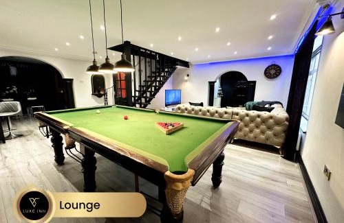 Colnbrook House | Luxury 4 Bed Room House, Heathrow