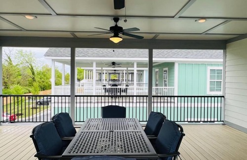 Augusta House | Elegant 4 Bedroom Home with Private Deck near MCG