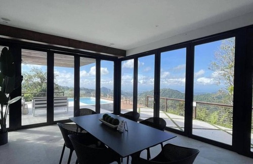 Tibes House | Luxury 4-bedroom house in enchanting Countryside of Ponce with WiFi, AC