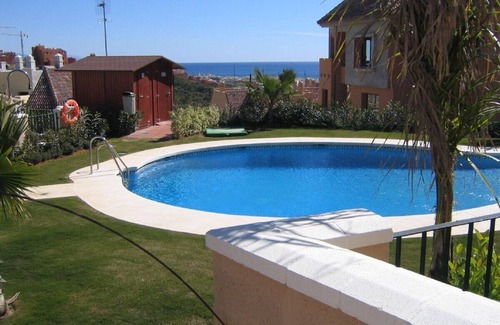 Manilva House | Elegant 4-Bedroom Retreat Near La Duquesa Port & Beaches