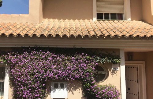 Manilva House | Elegant 4-Bedroom Retreat Near La Duquesa Port & Beaches