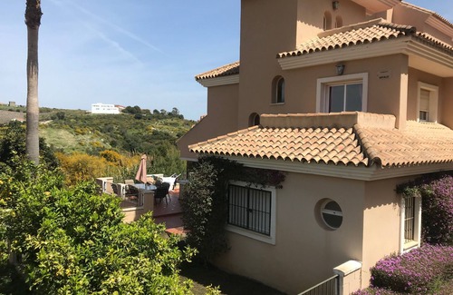 Manilva House | Elegant 4-Bedroom Retreat Near La Duquesa Port & Beaches
