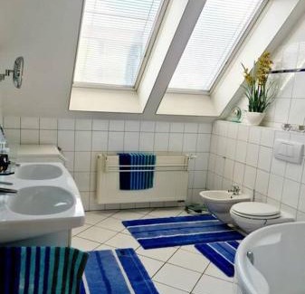 Oberdobling Apartment | Modern 4-Bedroom Rooftop Apartment with Scenic Balconies