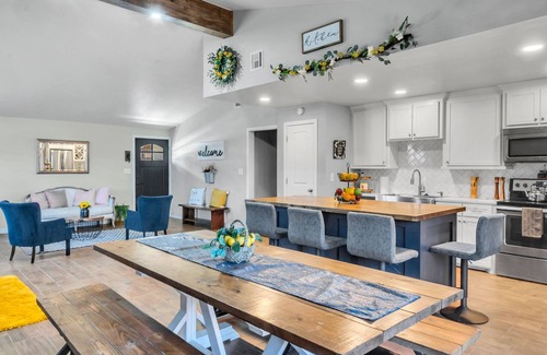 Ardmore House | Experience a 4-Bedroom Retreat with Hot Tub in Ardmore