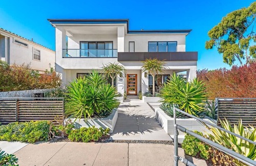 Corona del Mar House | Beachside 4-Bedroom Oasis with Ocean Views and Top Ratings