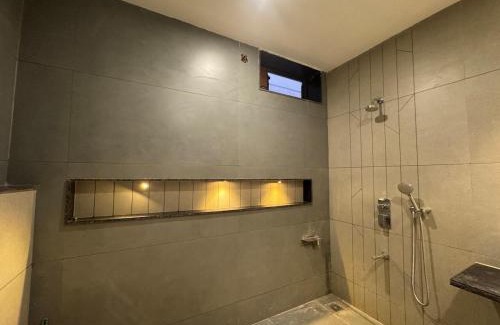 Vadodara Villa | Luxury 4BHK w Deck NRI Friendly Stay Vadodara