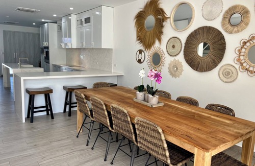 Malmok Villa | Luxury~4BR/BA~Private Pool~Ocean View~Just Steps to the Beach!