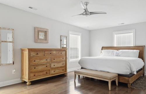 Fort Dupont House | Modern 4BR Home with Rooftop Deck Near US Capital